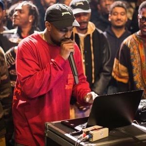 Meet your Posher, Emmanuel